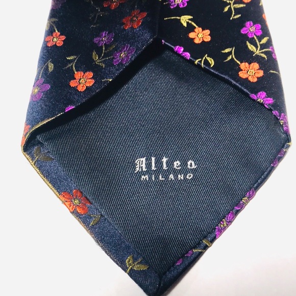 Altea Milano 100% Silk Blue Floral Flower Mens Tie - Picture 2 of 3
